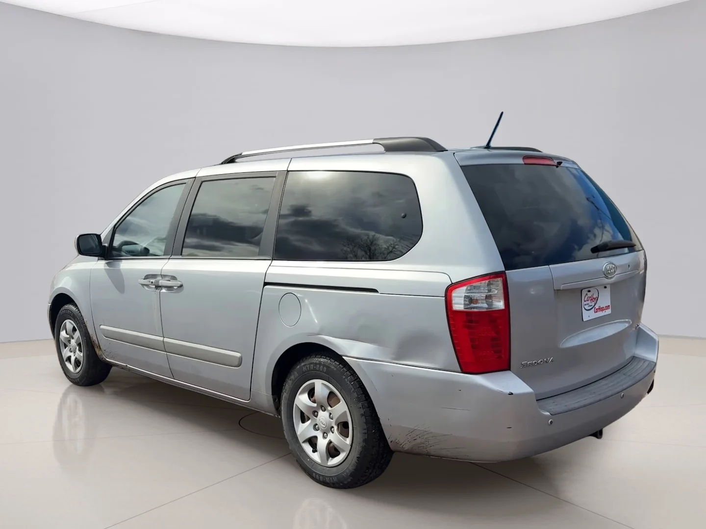 Used 2009 Silver Kia VAN image 3
