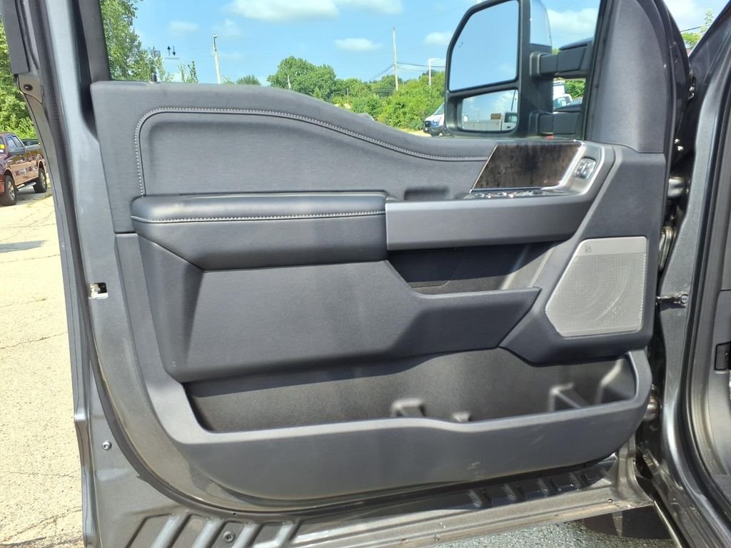 New 2026 Carbonized Gray Metallic Ford F-350® Lariat® image 10