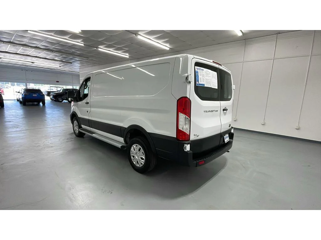 Used 2024 Oxford White Ford 130 WB 3.5L V6 1 Owner image 5