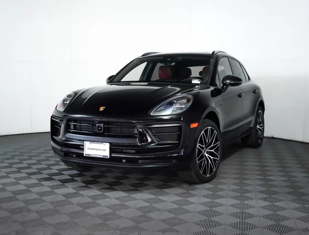Certified Pre-Owned 2025 Porsche Macan With Navigation & AWD