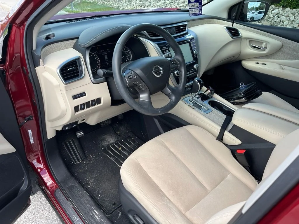 Used 2020 Cayenne Red Metallic Nissan SV image 12