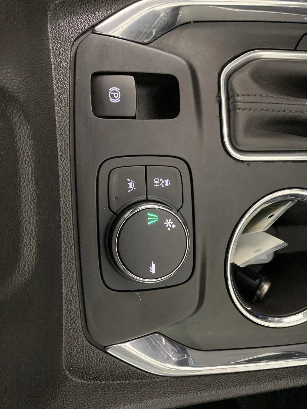 Used 2019 Satin Steel Metallic Chevrolet Premier image 29