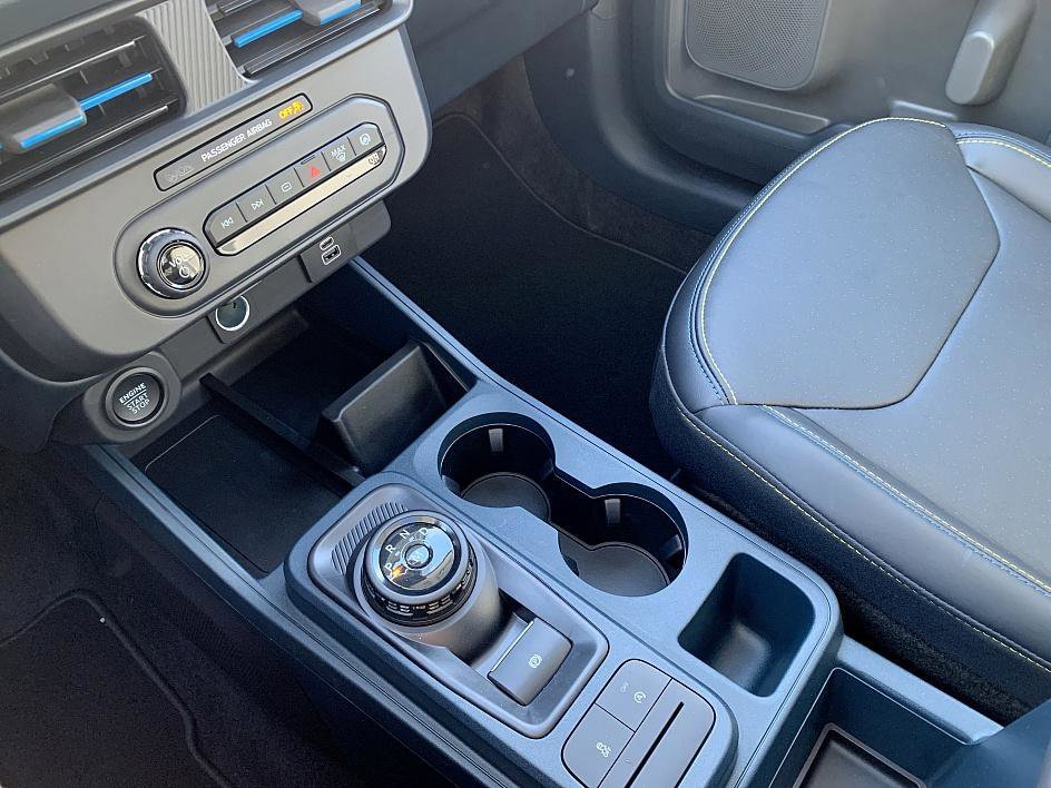 New 2026 Carbonized Gray Metallic Ford Lobo™ image 18