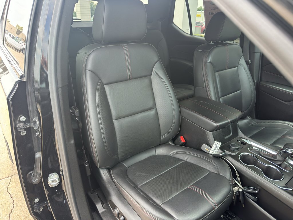 Used 2023 Mosaic Black Metallic Chevrolet RS image 30