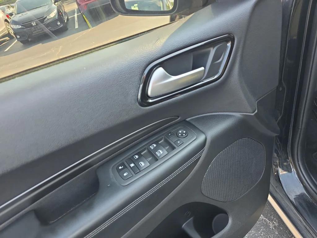 Used 2022 DB Black Crystal Clearcoat Dodge SXT image 20