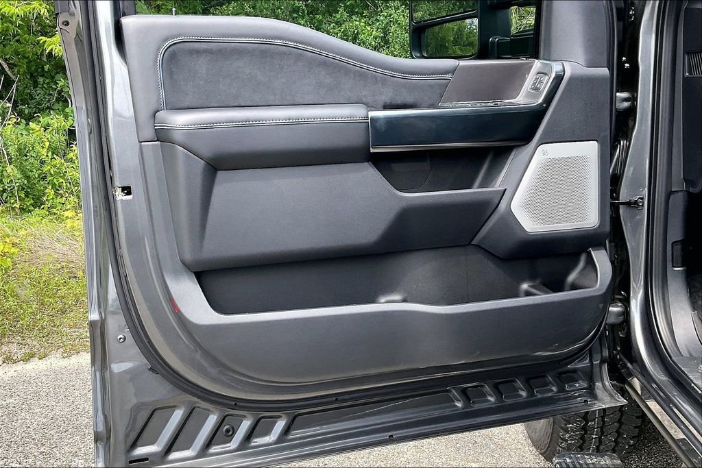 New 2026 Carbonized Gray Metallic Ford Platinum image 13