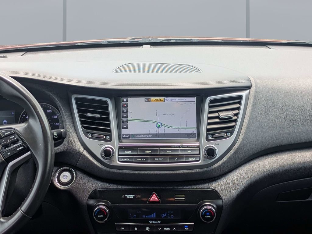 Used 2018 Red Hyundai SEL Plus image 17