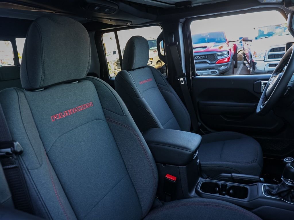 New 2026 Black Clear-Coat Exterior Paint Jeep Rubicon image 19