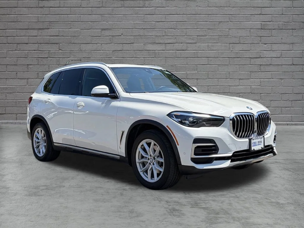 Used 2022 Alpine White BMW xDrive40i image 3