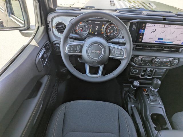 2025 Jeep Wrangler 4-Door Sahara - Photo 18