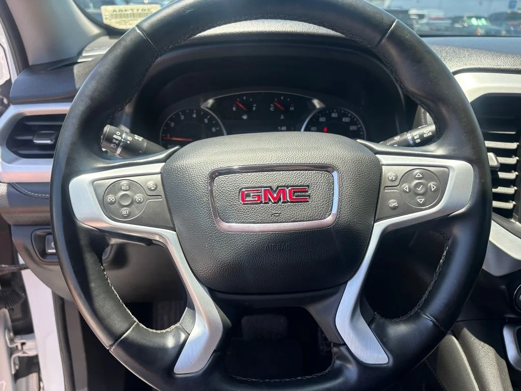 Used 2023 White GMC SLT image 13