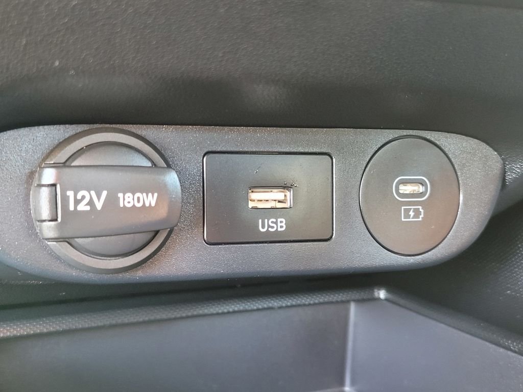 Used 2025 White Hyundai SE image 22