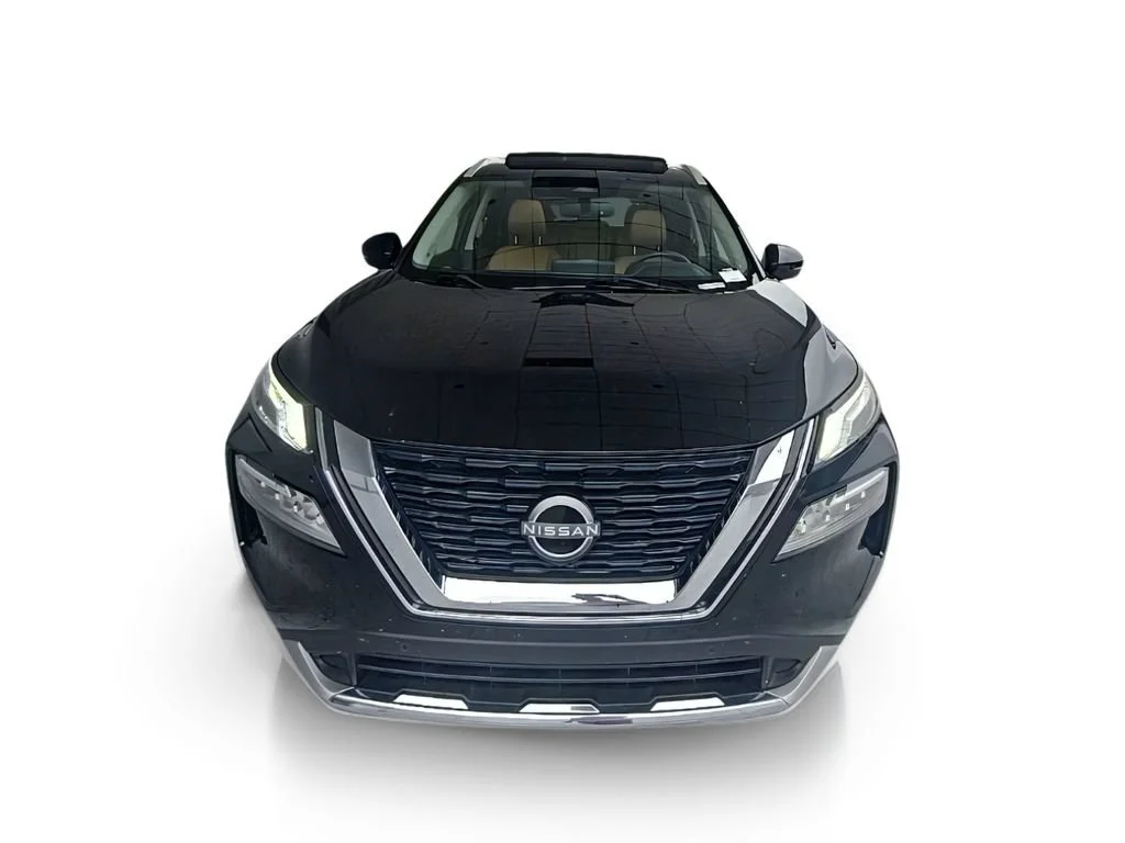 Used 2023 Super Black Nissan Platinum image 5
