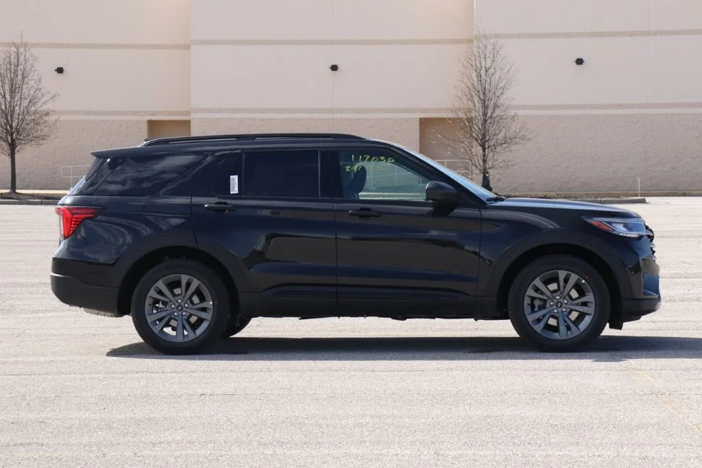 New 2026 Agate Black Metallic Ford Active image 10