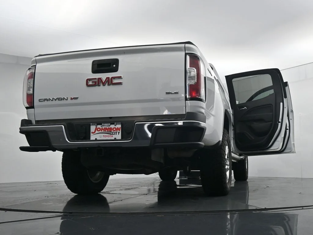 Used 2020 White GMC SLE1 image 44