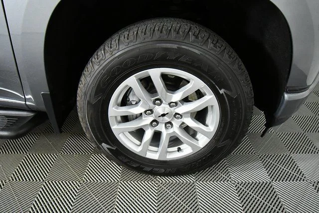 Used 2021  Chevrolet RST image 17