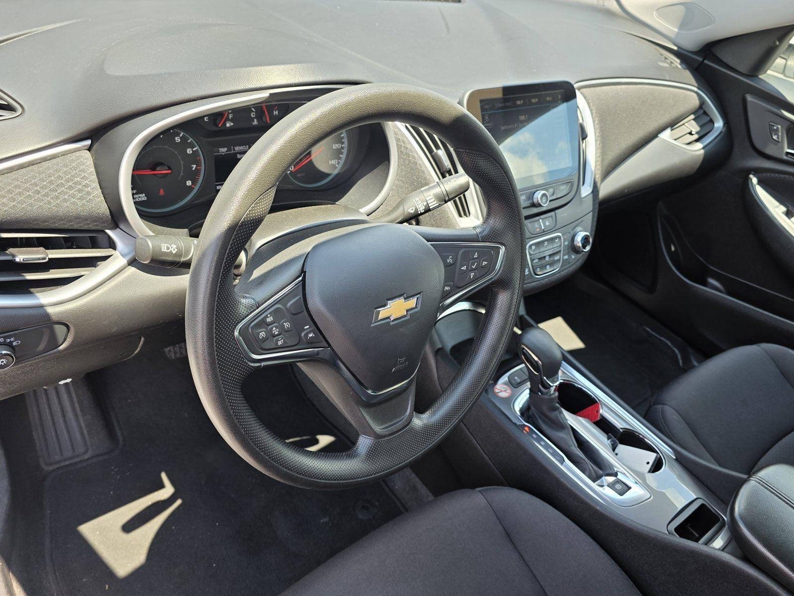Used 2024 Summit White Chevrolet LT image 8