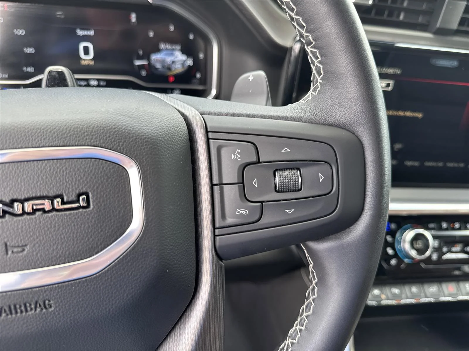Used 2024 White Frost Tricoat GMC Denali Ultimate image 23