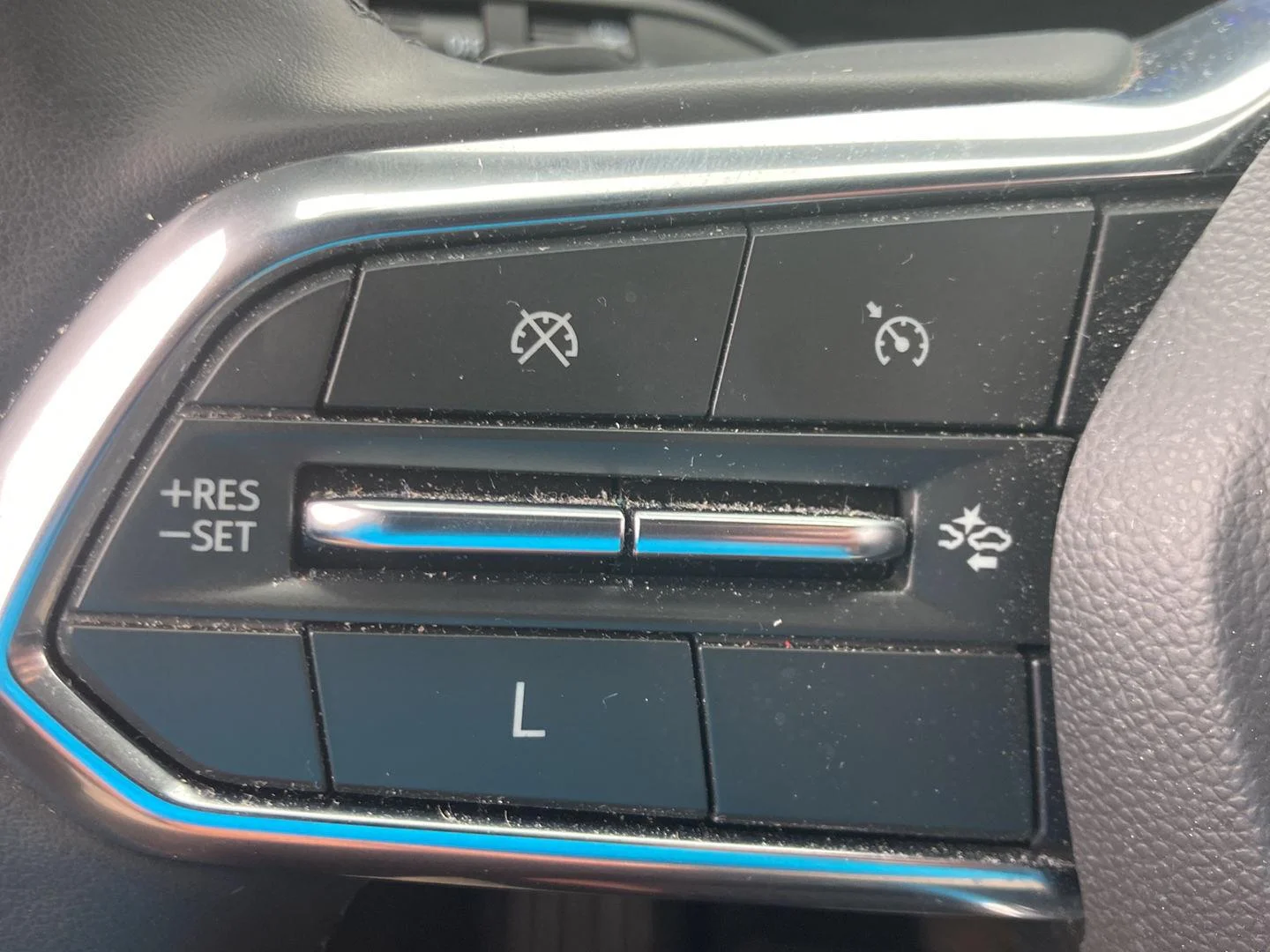 Used 2025 Lakeshore Blue Metallic Chevrolet LT image 15
