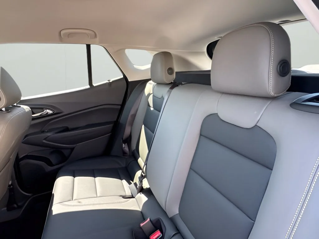 New 2026 Mosaic Black Metallic Chevrolet ACTIV image 17