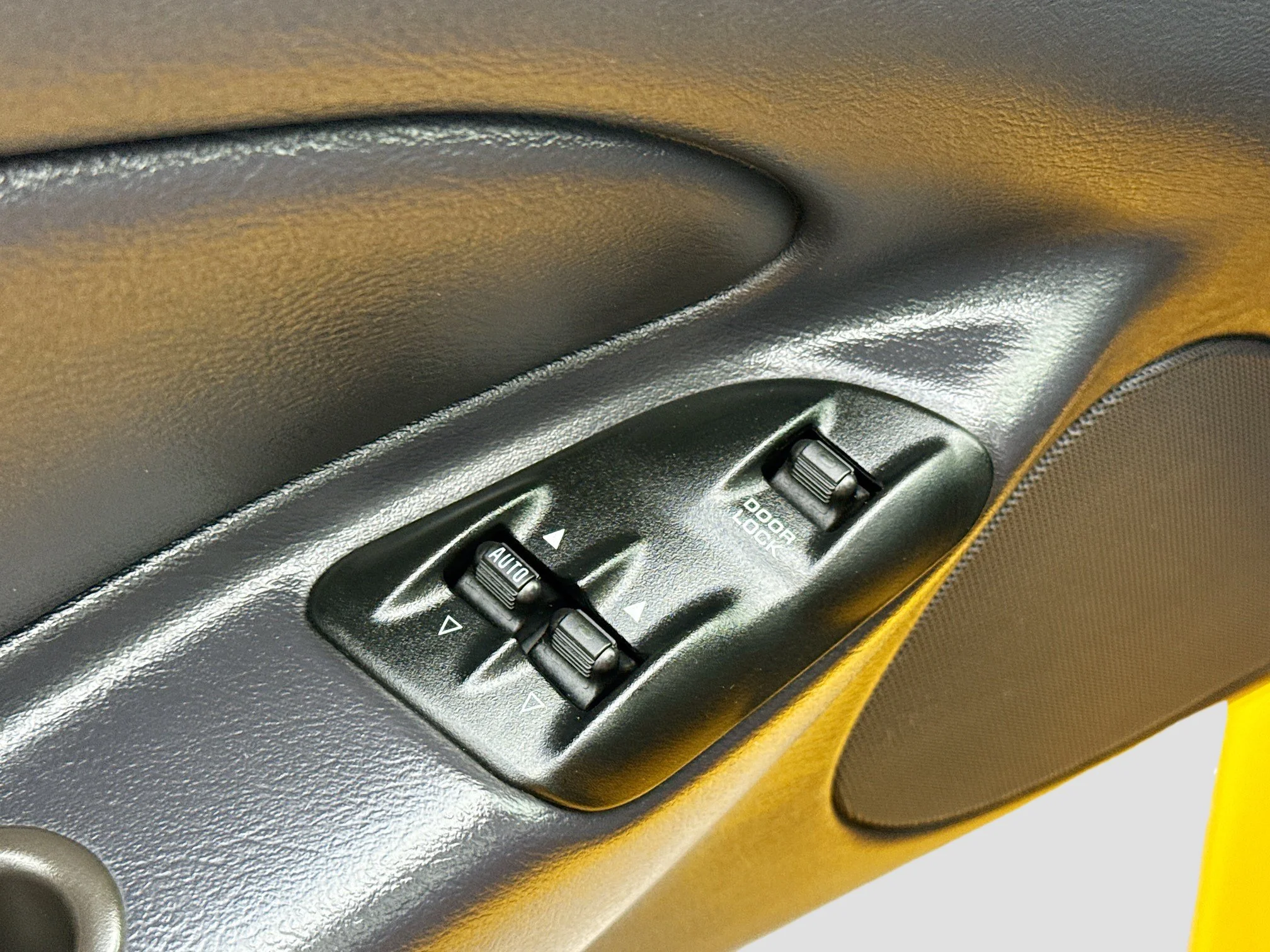 Used 2002 Prowler Yellow Clearcoat/Black Soft Top Chrysler Base image 19