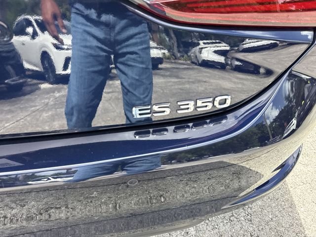2025 Lexus ES 350 - Photo 25