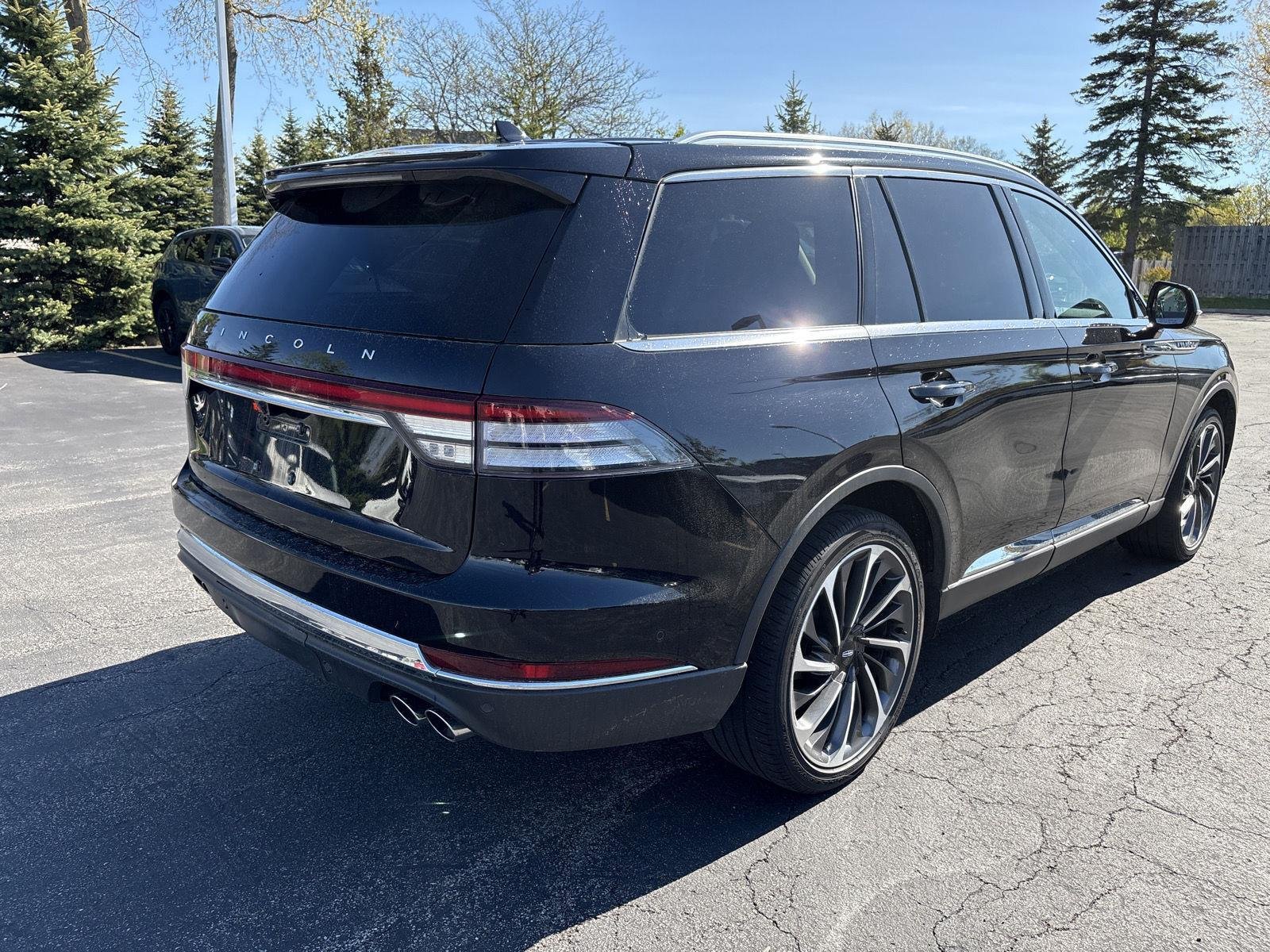 Used 2020 Infinite Black Metallic Lincoln Reserve image 20