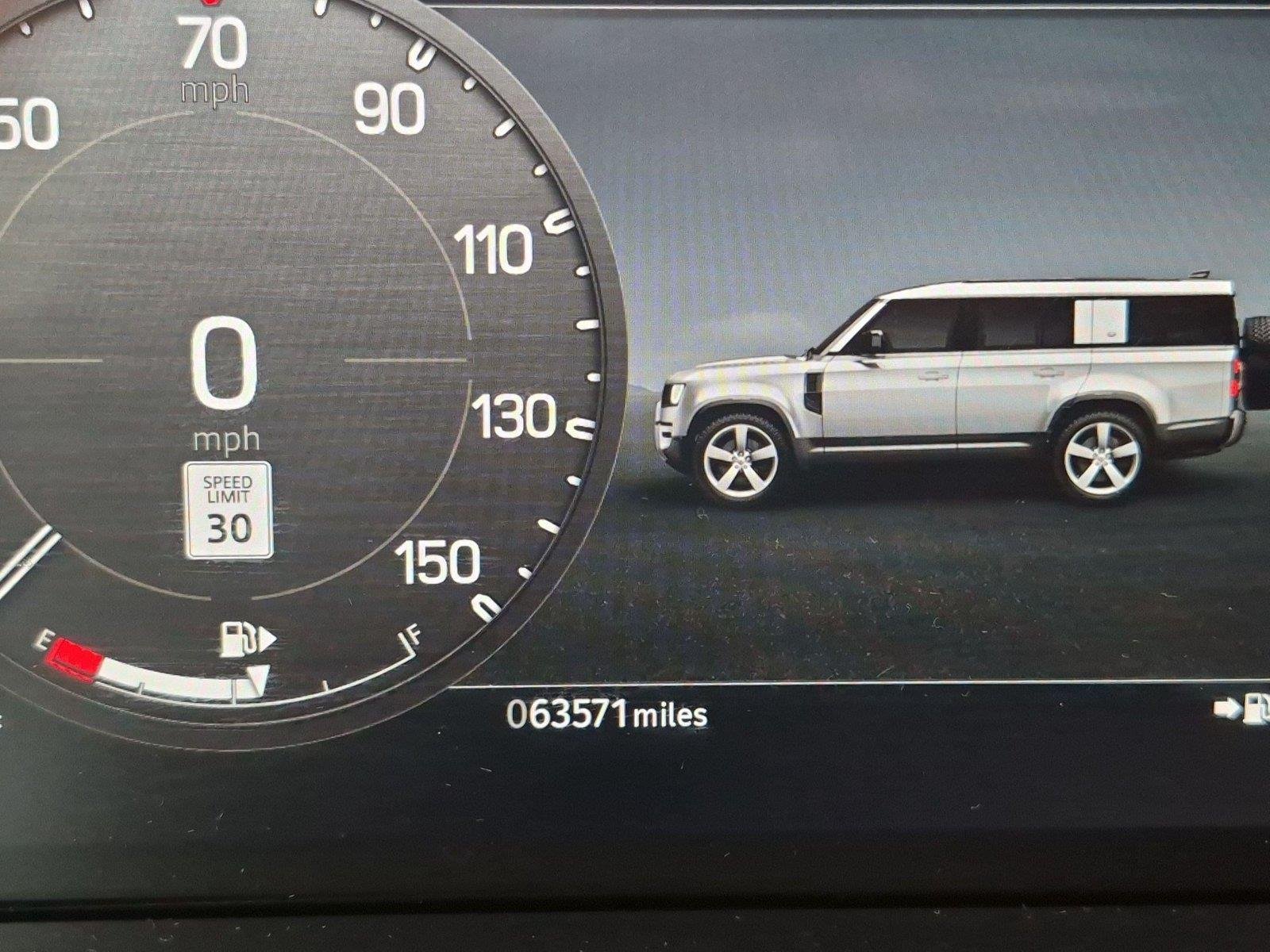 Used 2024 Fuji White Land Rover S image 9