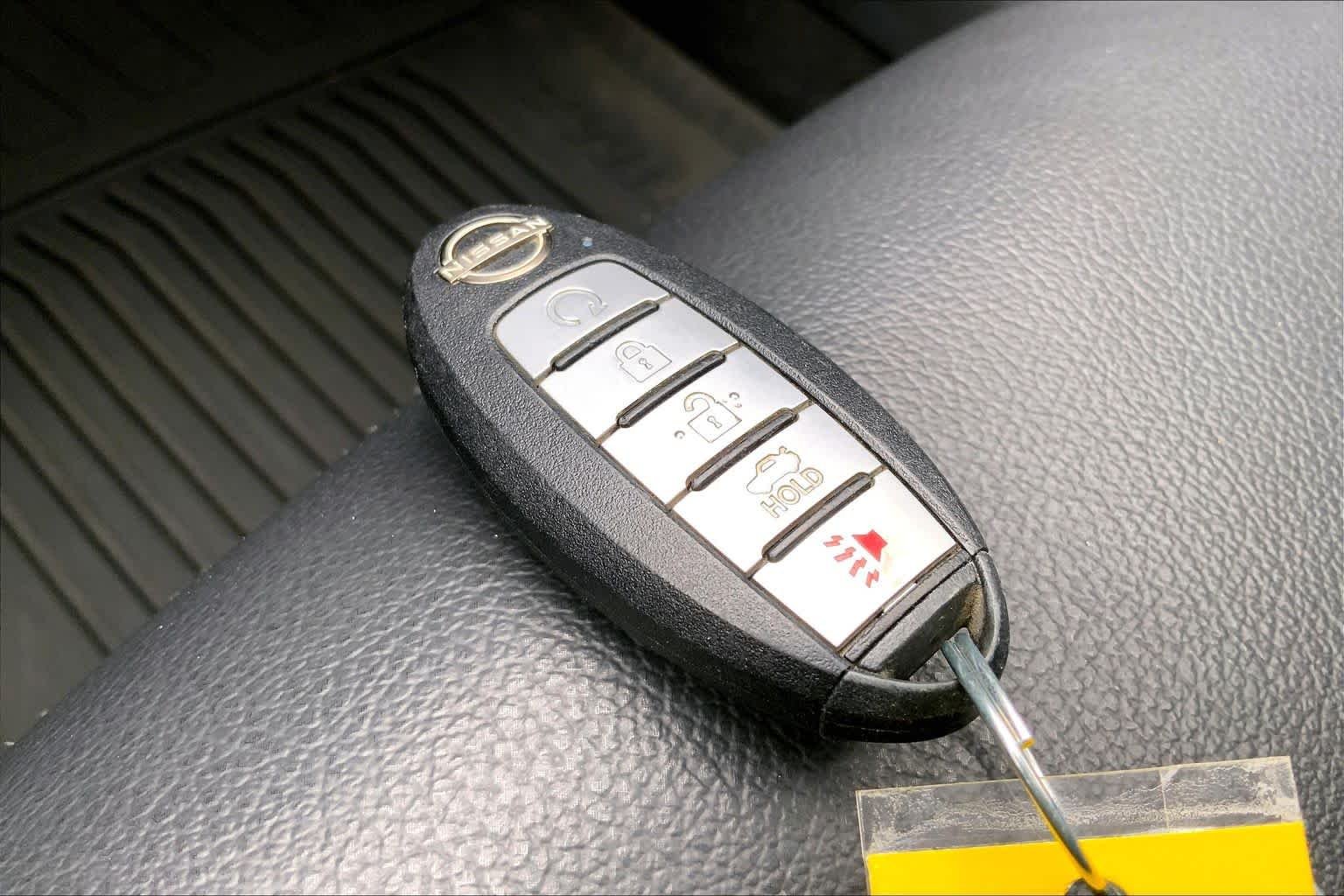 Used 2023 Deep Blue Pearl Nissan 2.5 SR image 15