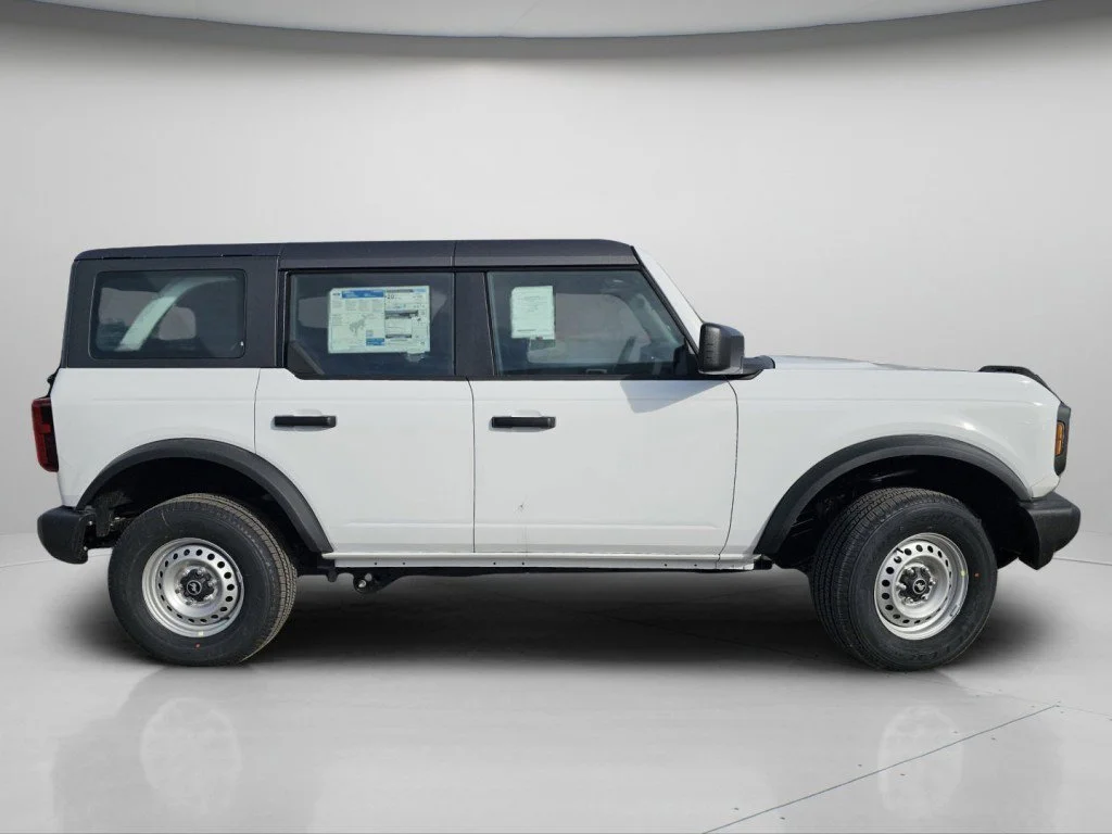 2025 Ford Bronco 4-Door Base - Photo 25