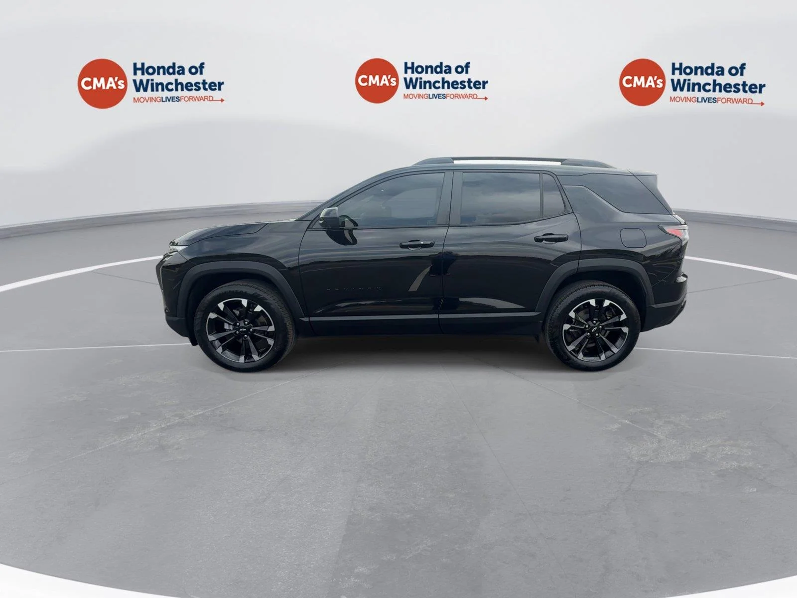Used 2025 Mosaic Black Metallic Chevrolet AWD RS image 5