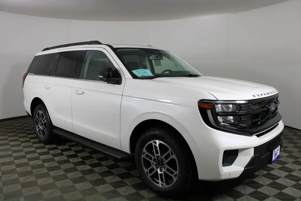 New 2026 Star White Metallic Tri-Coat Ford Active image 1