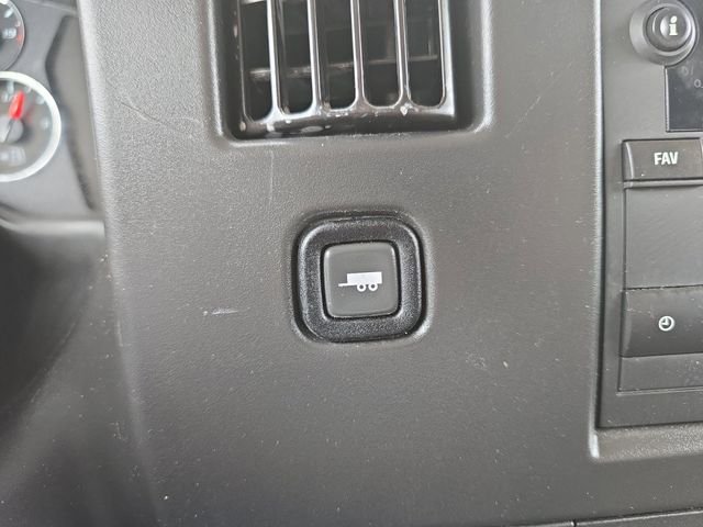 Used 2024 White GMC Work Van image 27