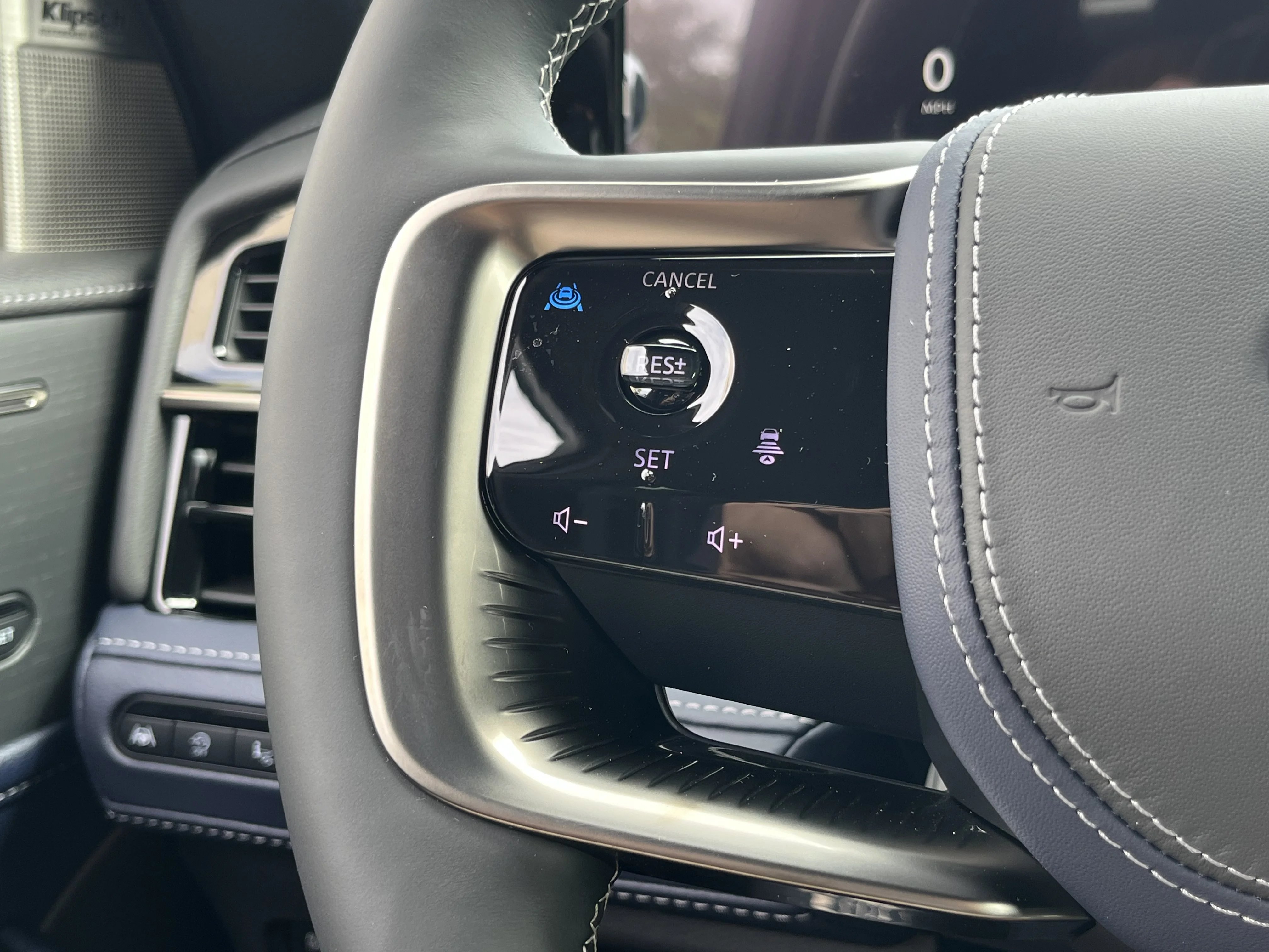 New 2027 Radiant White INFINITI SPORT image 21