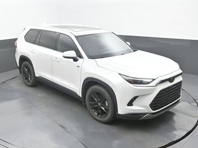 Used 2024 Wind Chill Pearl Toyota Limited image 13
