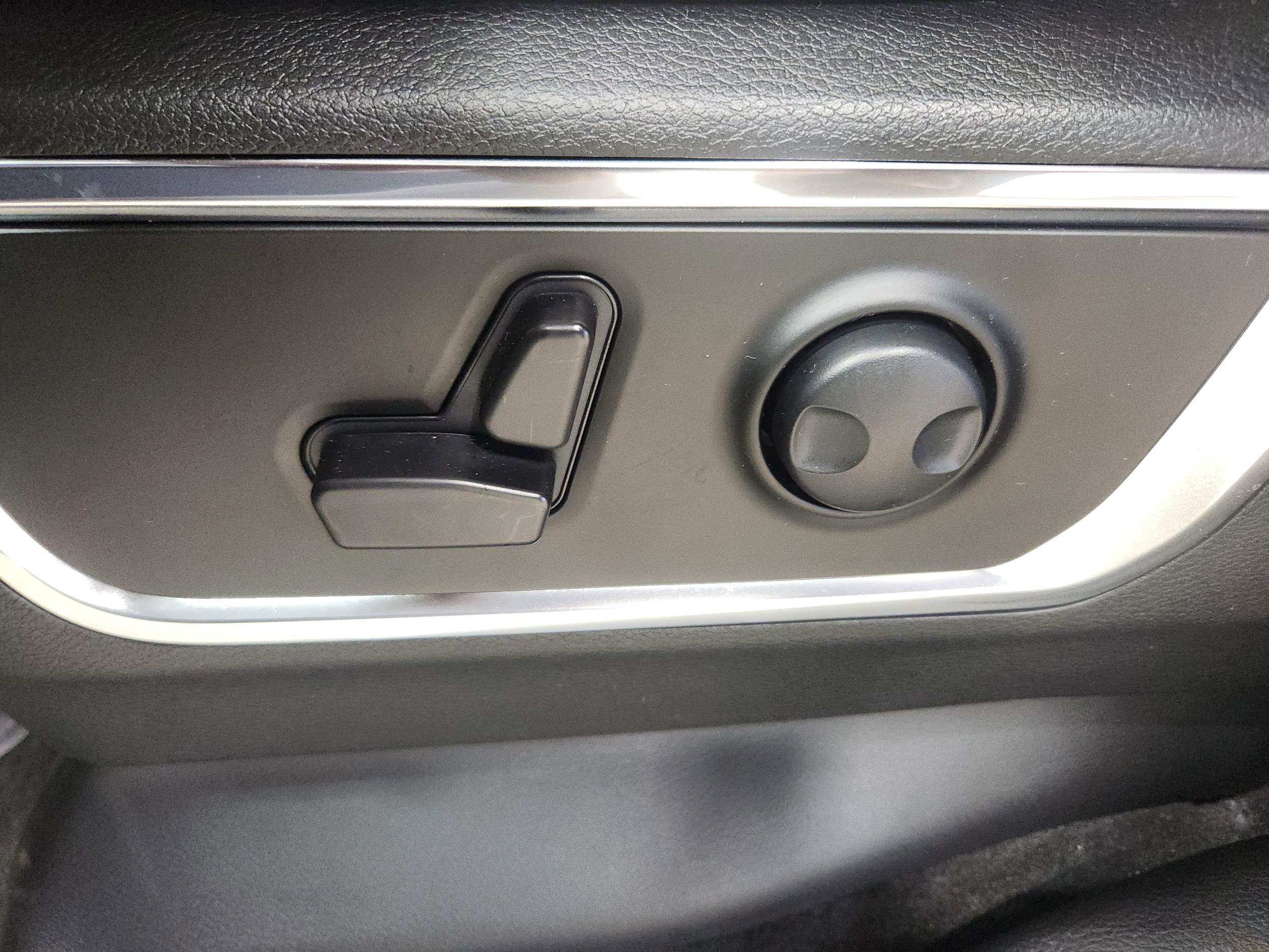Used 2024 Black Ram Laramie image 18