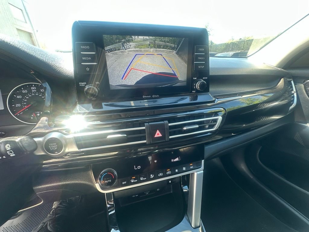 Used 2021 Black Kia EX image 21