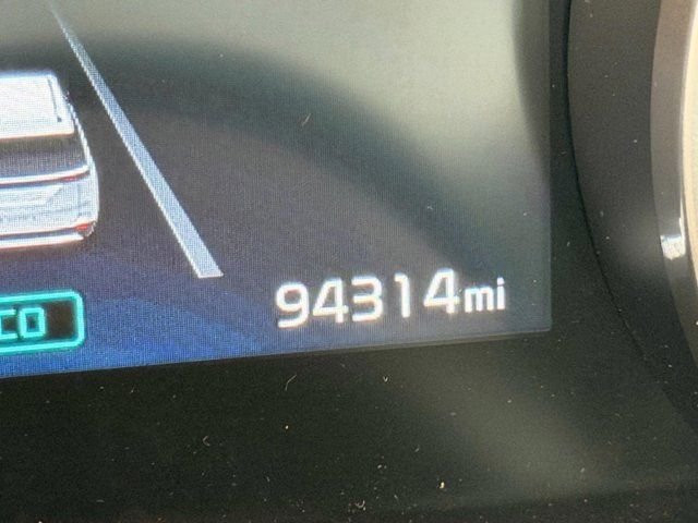 Used 2023 White Kia EX image 39