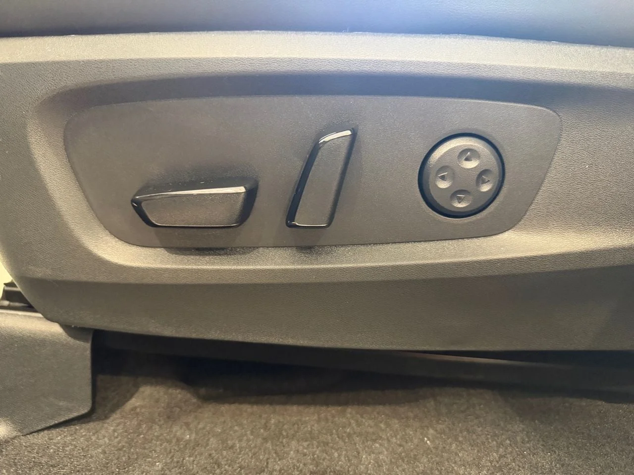 New 2027 HARBOR GRAY INFINITI Sport AWD image 12