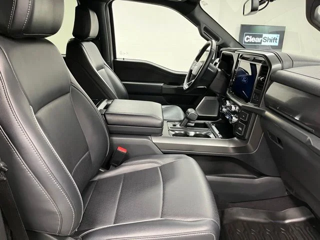 Used 2025 White Ford Lariat image 58