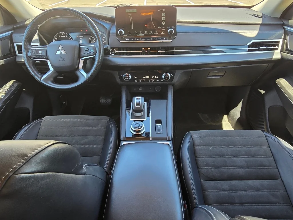 Used 2024 Gray Mitsubishi SE image 27