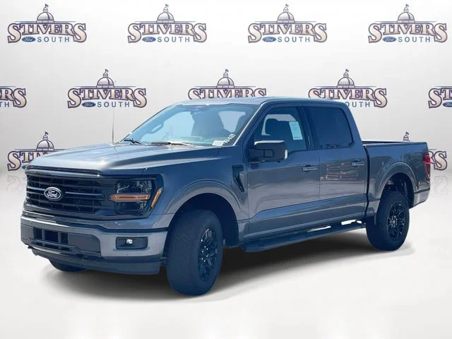 New 2026 Gray Ford XLT image 5