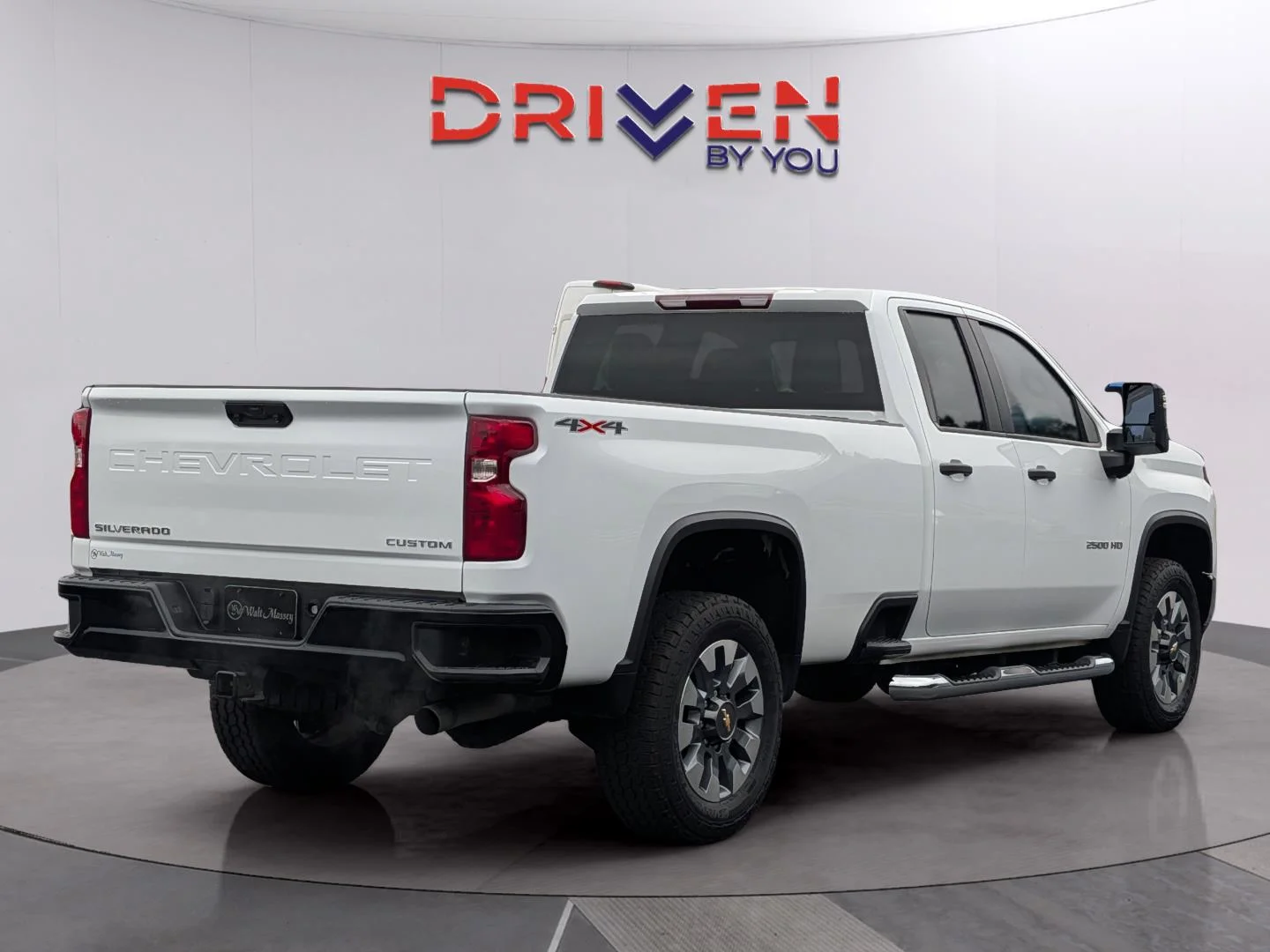 Used 2023 Summit White Chevrolet Custom image 6