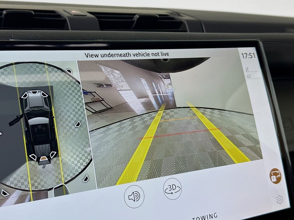 New 2026 Fuji White Land Rover X-Dynamic SE image 15