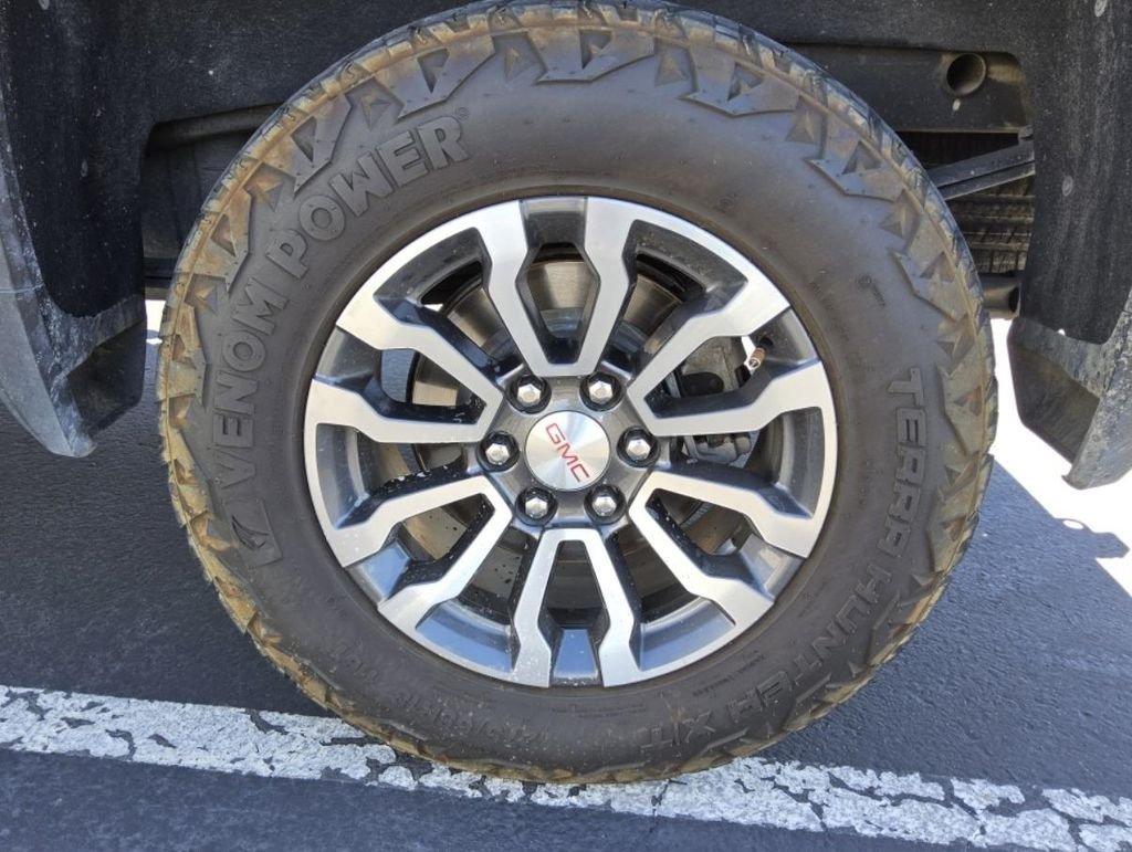 Used 2022 Black GMC AT4 image 6