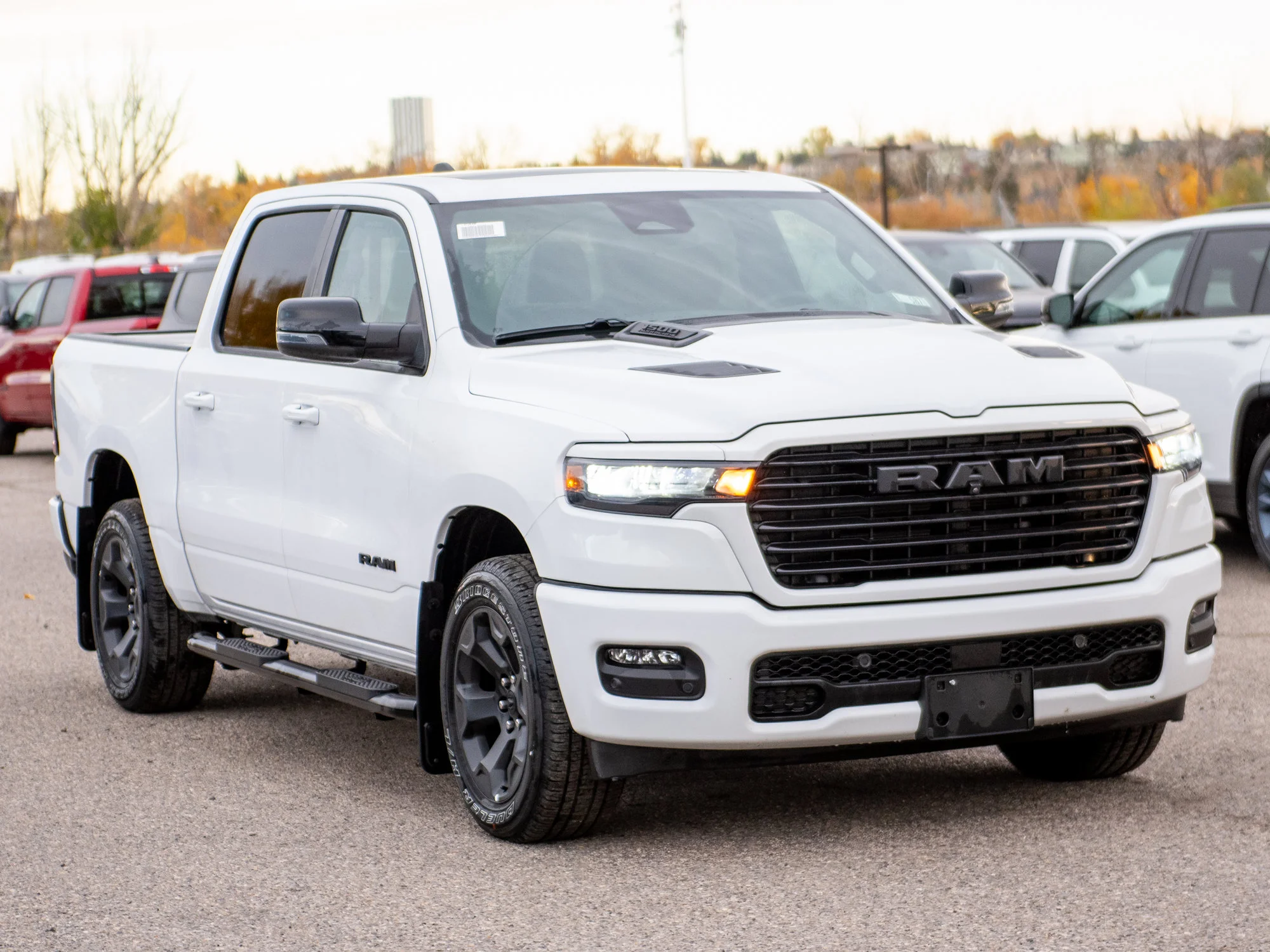 New 2026 White RAM Sport* Crew Cab 4x4, Panoramic Sunroof, Heated Seats/Wheel, Alpine Audio image 6