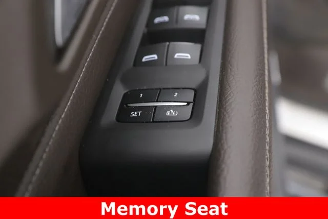 Used 2024 White GMC Denali image 21