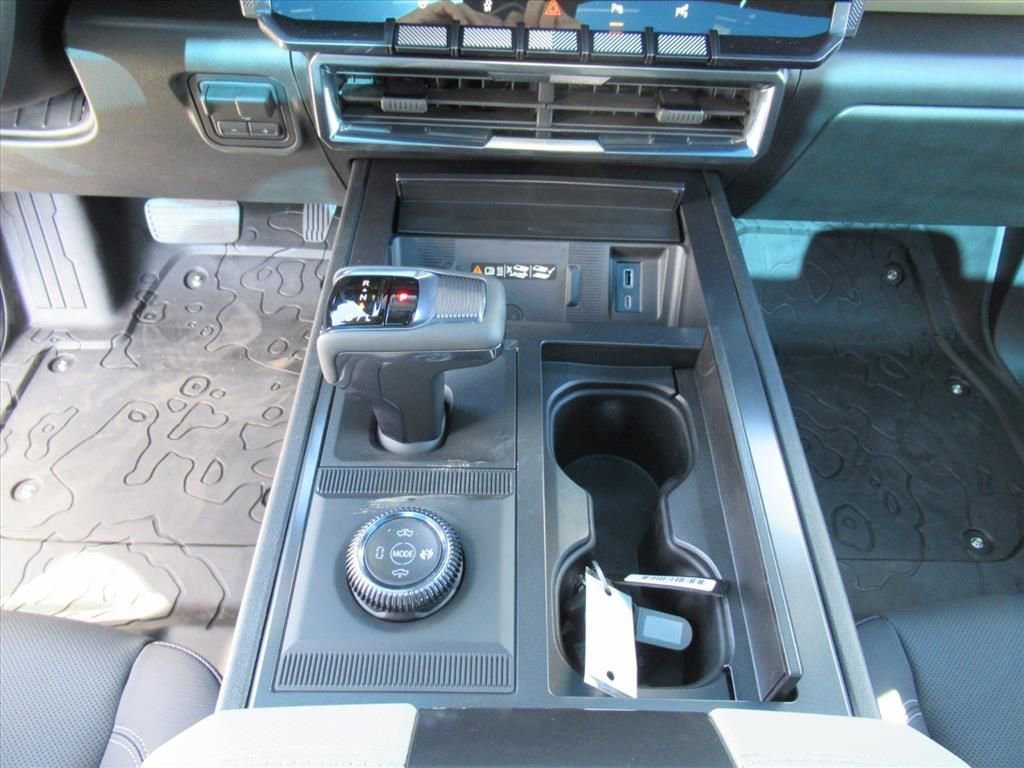 2026 GMC HUMMER EV 2X - Photo 24