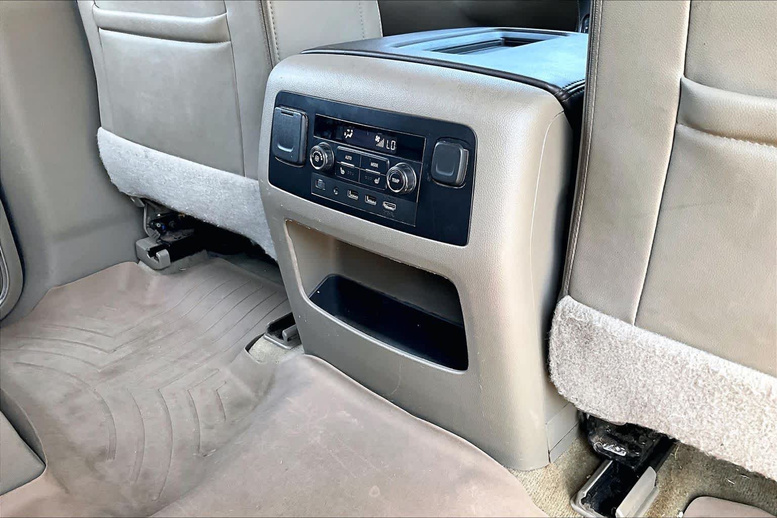 Used 2018 Iridescent Pearl Tricoat Chevrolet LT image 9