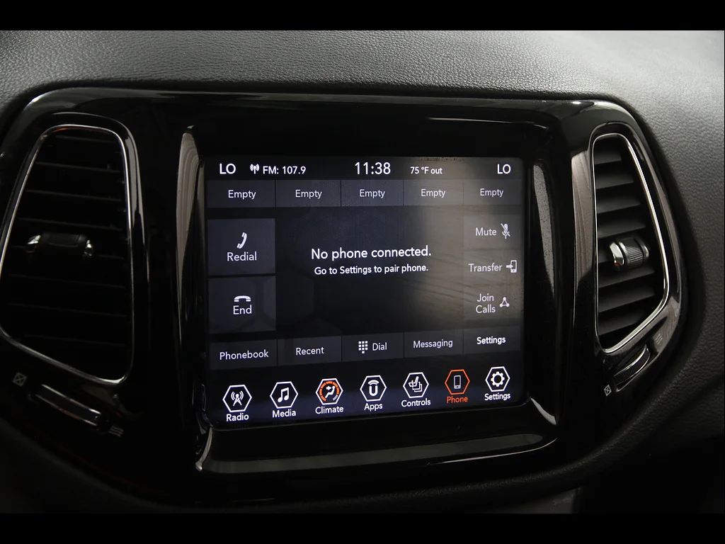 Used 2020 Diamond Black Crystal Pearl Coat Jeep Limited image 15